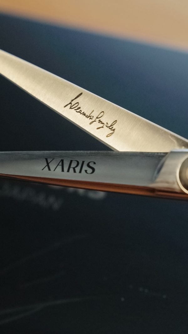 TIJERA XARIS 6,5" - ACERO 440 C - Imagen 7